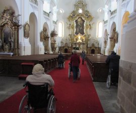 Návštěva kostela a výstava betlémů v Trutnově